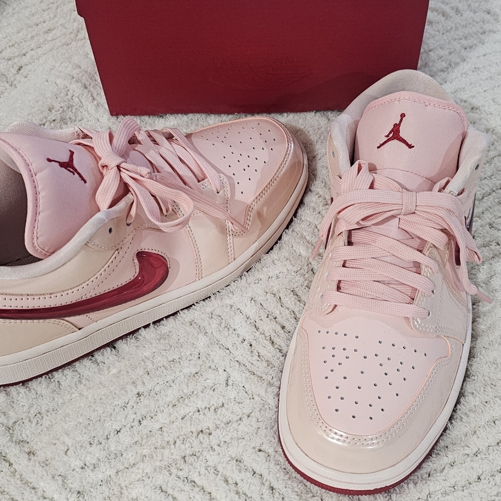 Jordan 1 Low Women's Valentine Coral Pink & Red Sneakers 8.5 NEW